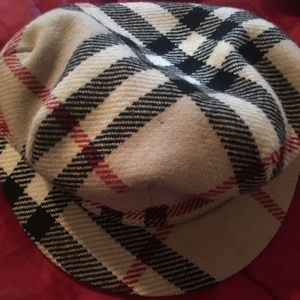 Burberry hat